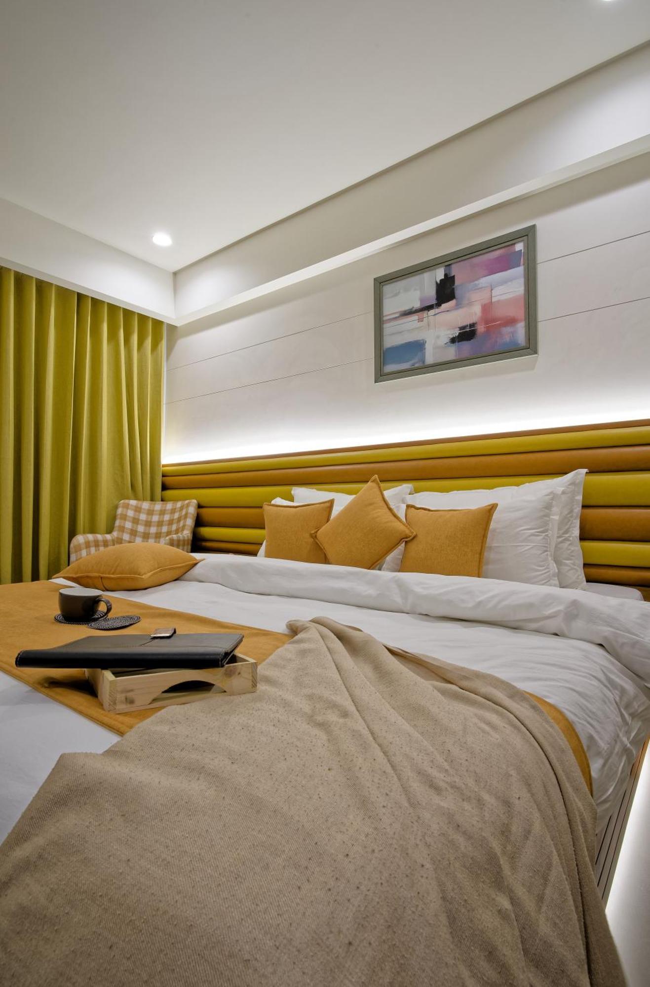 Hotel Lake Point Amhedabad Dış mekan fotoğraf